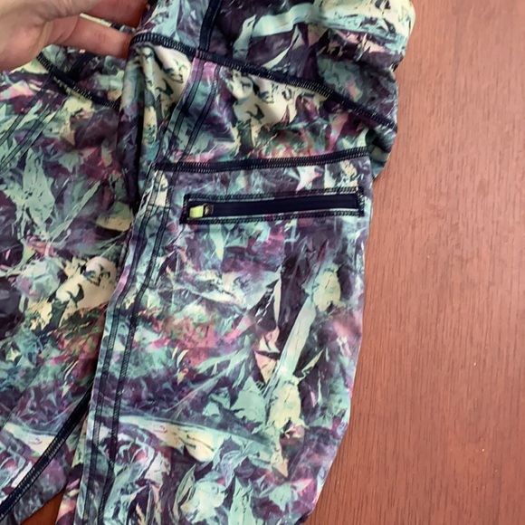 Lululemon Inspire Crop II All Full-On Leggings - Picture 3 of 4